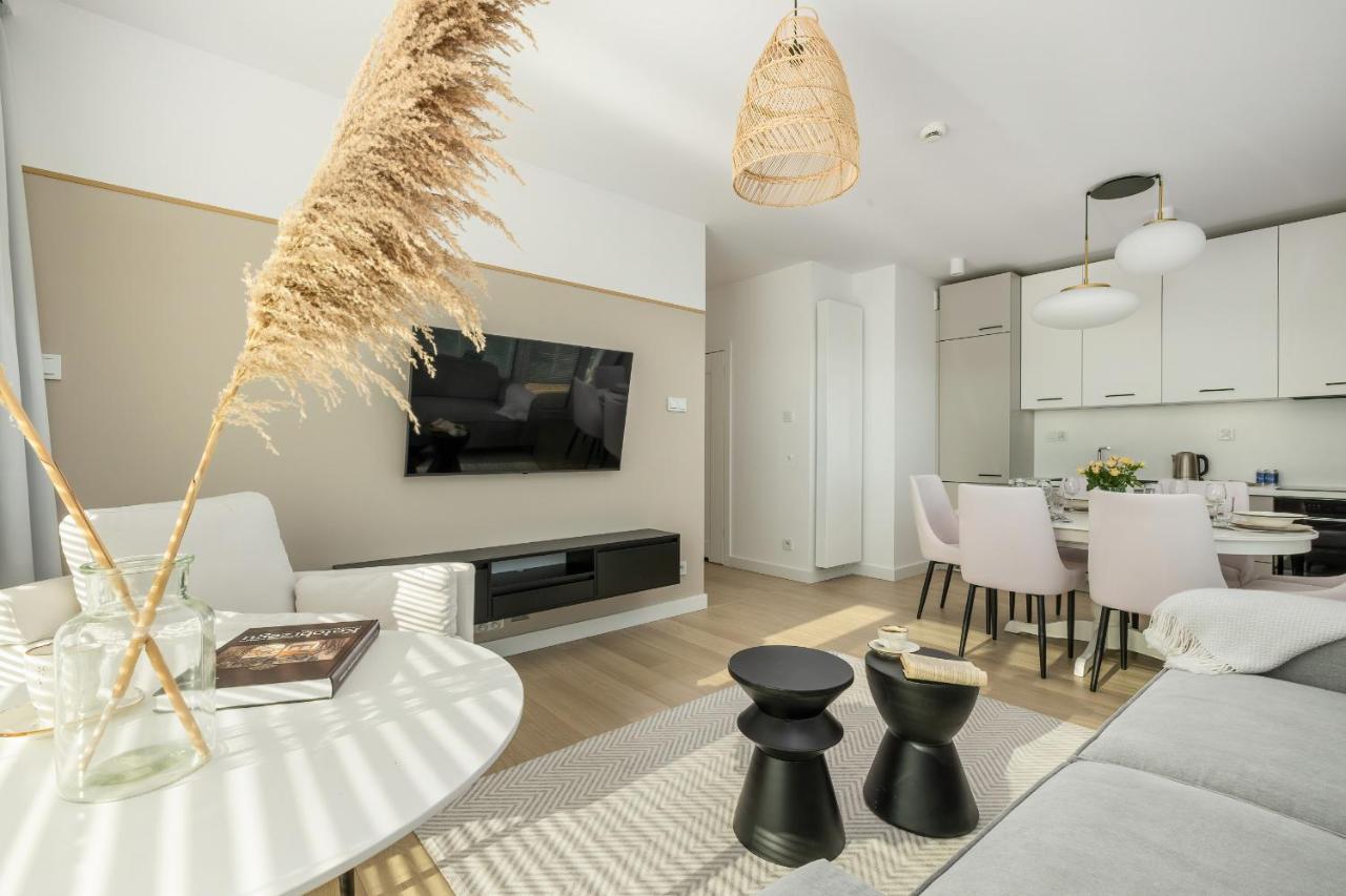 Family Apartment With Gym And Swimming Pool By Renters Prestige Колобжег Экстерьер фото
